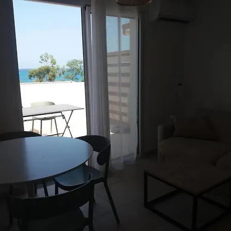 T3 Vue Mer/montagne Pieds Dans L'eau N115 Linguizzetta
